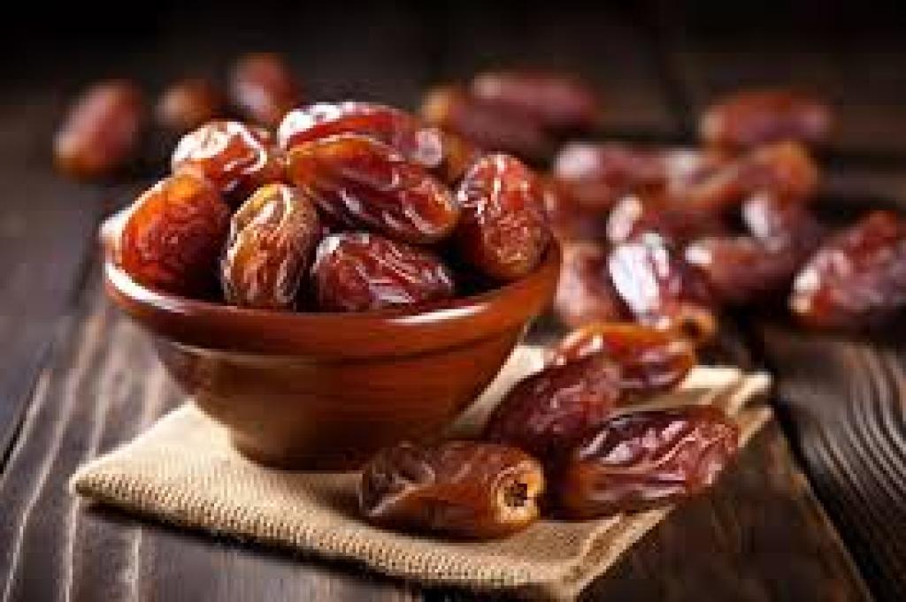 Relationship Between Dates (Tende) Fruit and Reproductive Health